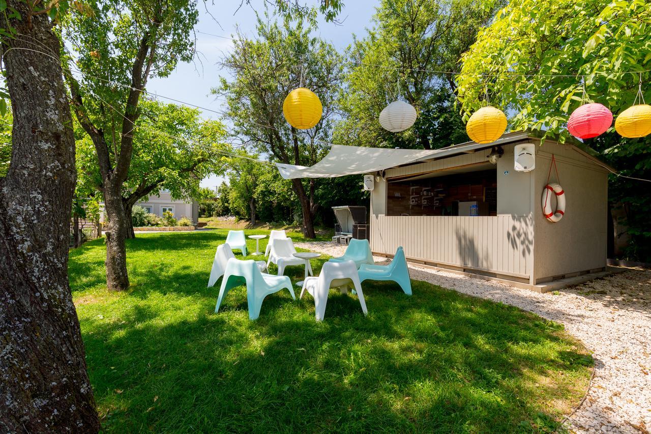 Manor Apartments, שצ'ופק מראה חיצוני תמונה