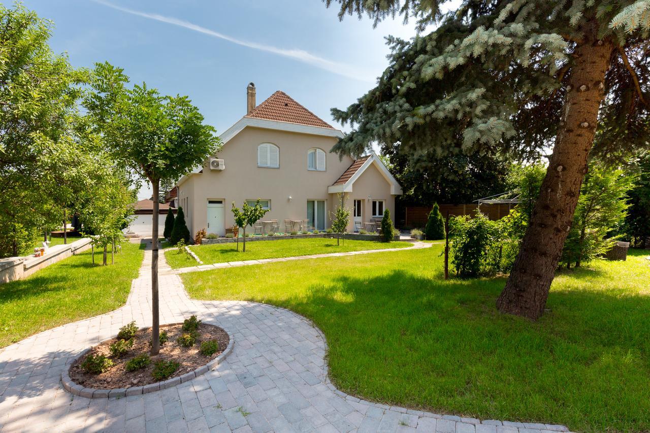 Manor Apartments, שצ'ופק מראה חיצוני תמונה